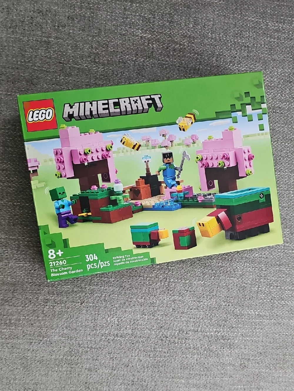 LEGO Minecraft Cherry Blossom Garden Set - New Unopened. - Picture 1 of 1